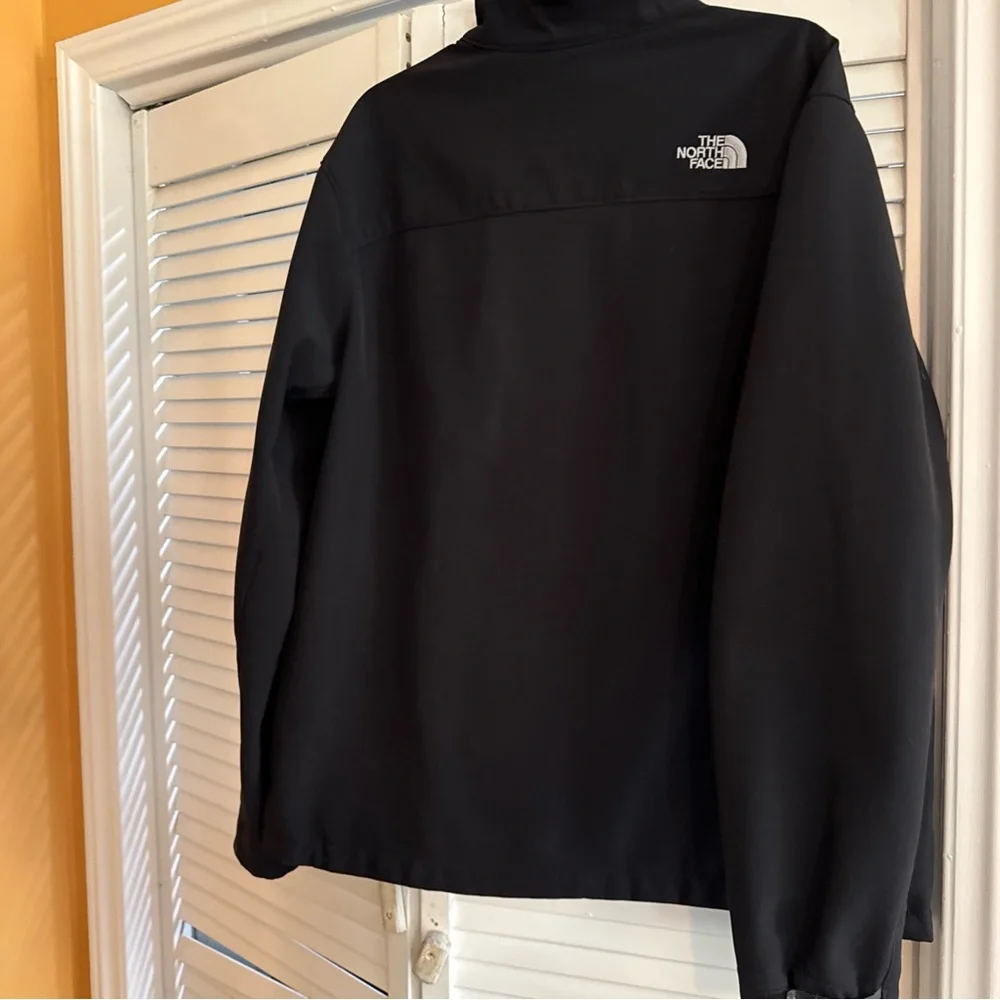 The North Face Men's Black Performance Jacket
